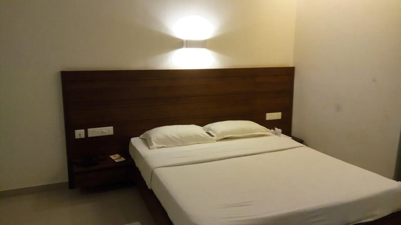 ホテル Nalanda Inn パルガート