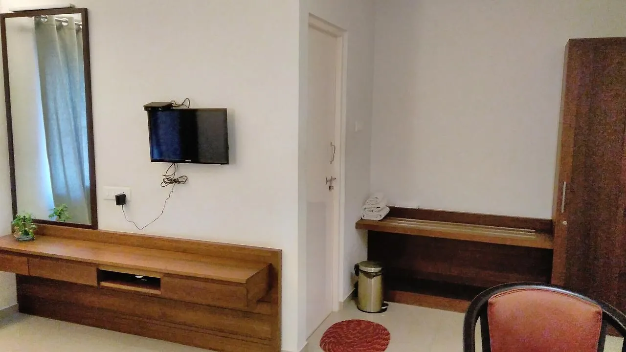 *** ホテル Nalanda Inn パルガート インド
